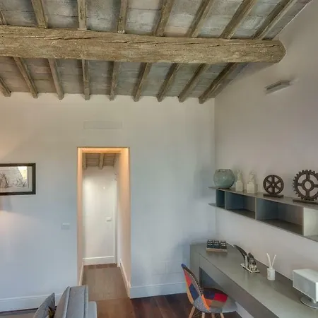 شقة Beautiful Terrace Serragli